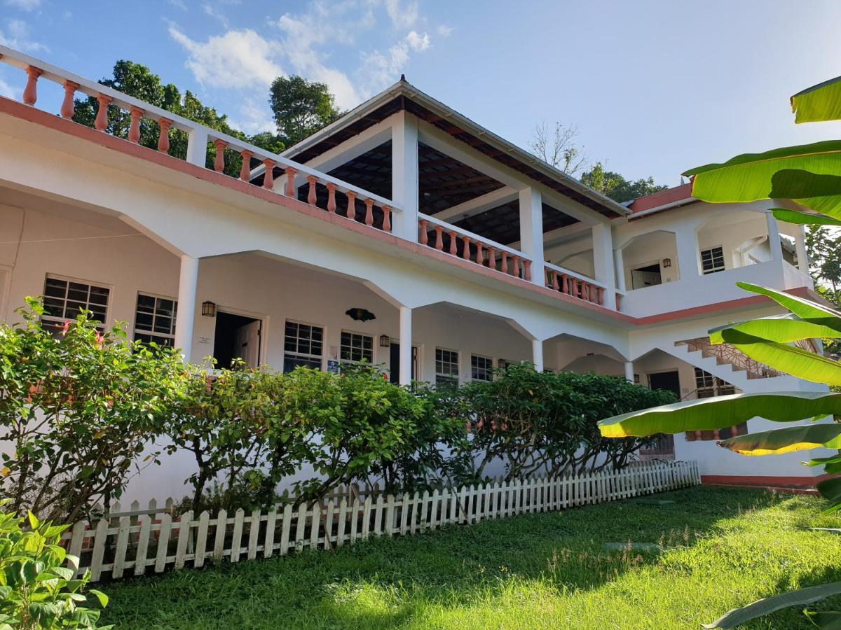 Polish Princess Guest House Port Antonio Esterno foto