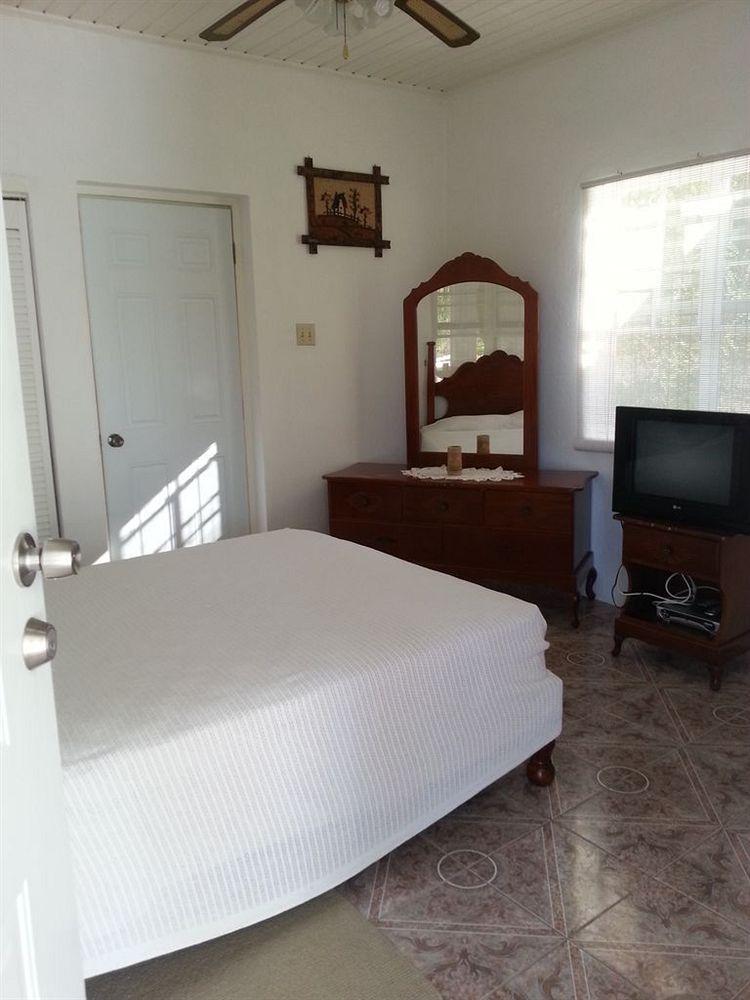 Polish Princess Guest House Port Antonio Esterno foto