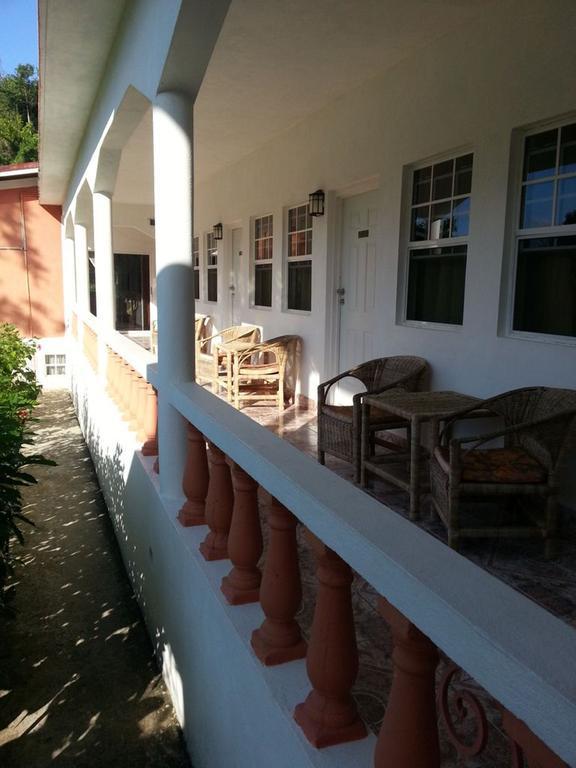 Polish Princess Guest House Port Antonio Esterno foto