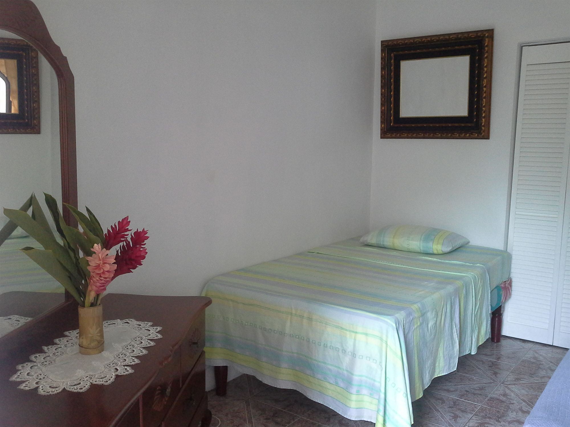 Polish Princess Guest House Port Antonio Esterno foto